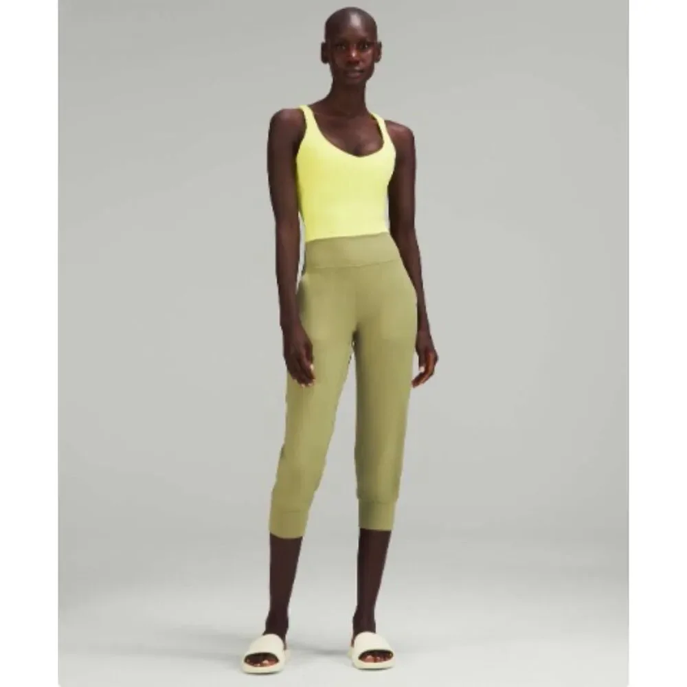 EUC Lululemon Align High-Rise Cropped Jogger Bronze Green 8